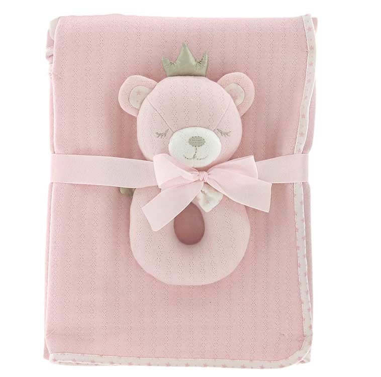 Luxe baby cadeauset meisje met roze flanellen babydeken 100x75 cm en beren rammelaar kraamcadeau