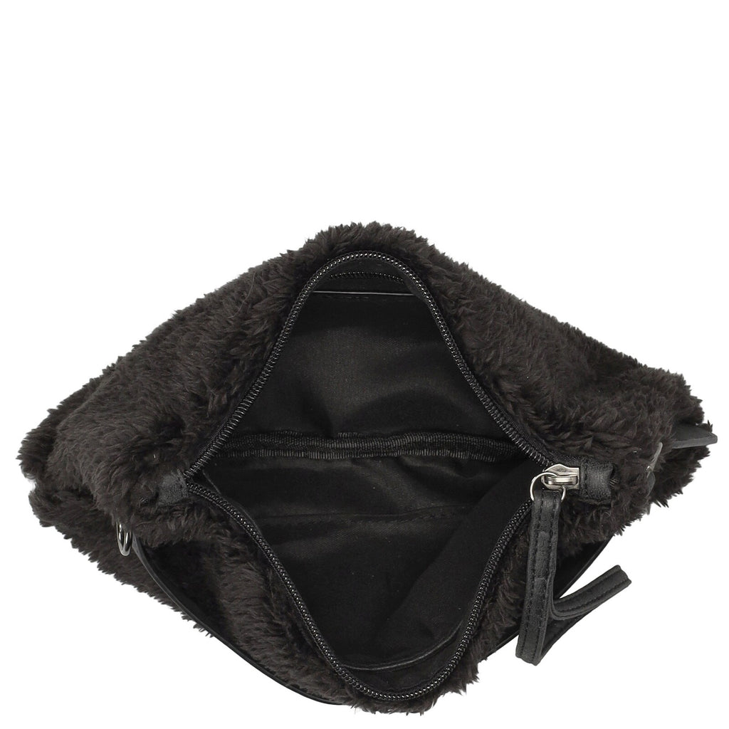 Binnekant Zwarte Enrico Benetti teddy clutch/crossbody 66705; fluffy teddy stof en compact design.