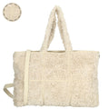 Voorkant van de Off White Fay shopper van Enrico Benetti (65018), met zachte teddy‑structuur en ruim ontwerp.