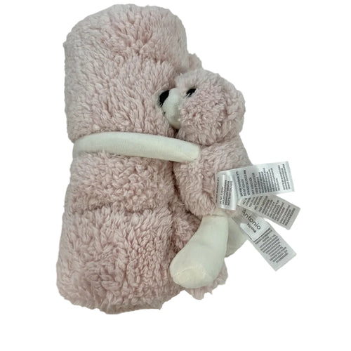 Zachte teddy knuffeldeken in roze met schattige knuffelbeer, formaat 100×75 cm — ideaal voor baby’s en peuters.