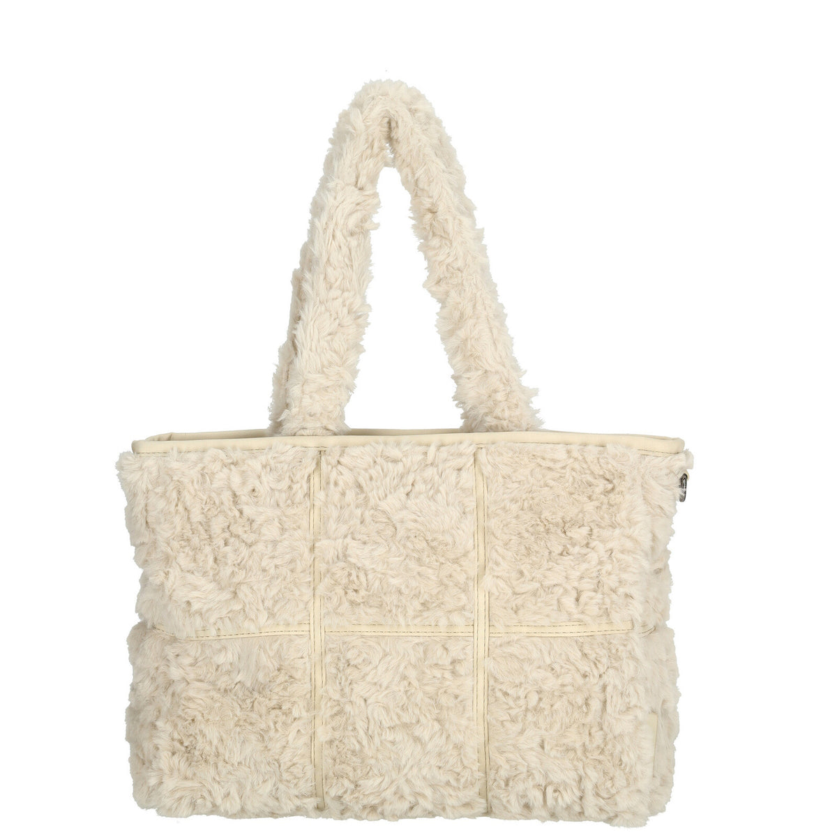 Voorkant van de Off White Fay handtas van Enrico Benetti (65017), met zachte teddy‑structuur en compact ontwerp.